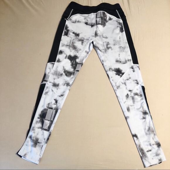 Rebecca Minkoff Black and White Workout Leggings Size Medium - Picture 2 of 8